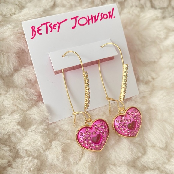 Betsey Johnson Pave Heart Crystal Dangle Drop Earrings NWT - Picture 7 of 10